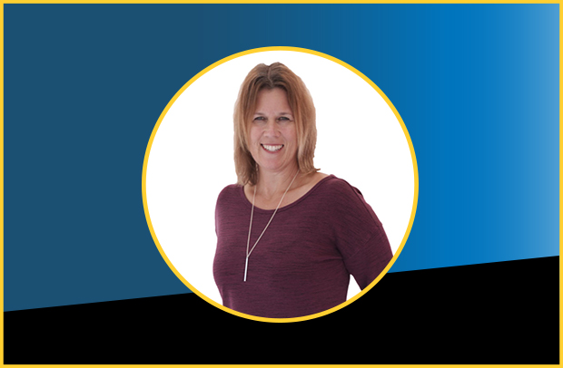 Headshot of Carolyn McArdle, from Uniquely Small Biz